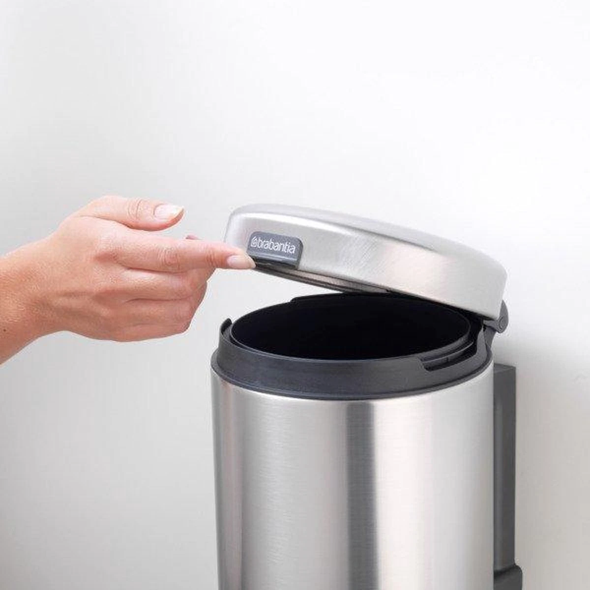 Brabantia NewIcon Wandprullenbak - 3 L - Matt Steel - Afbeelding 16